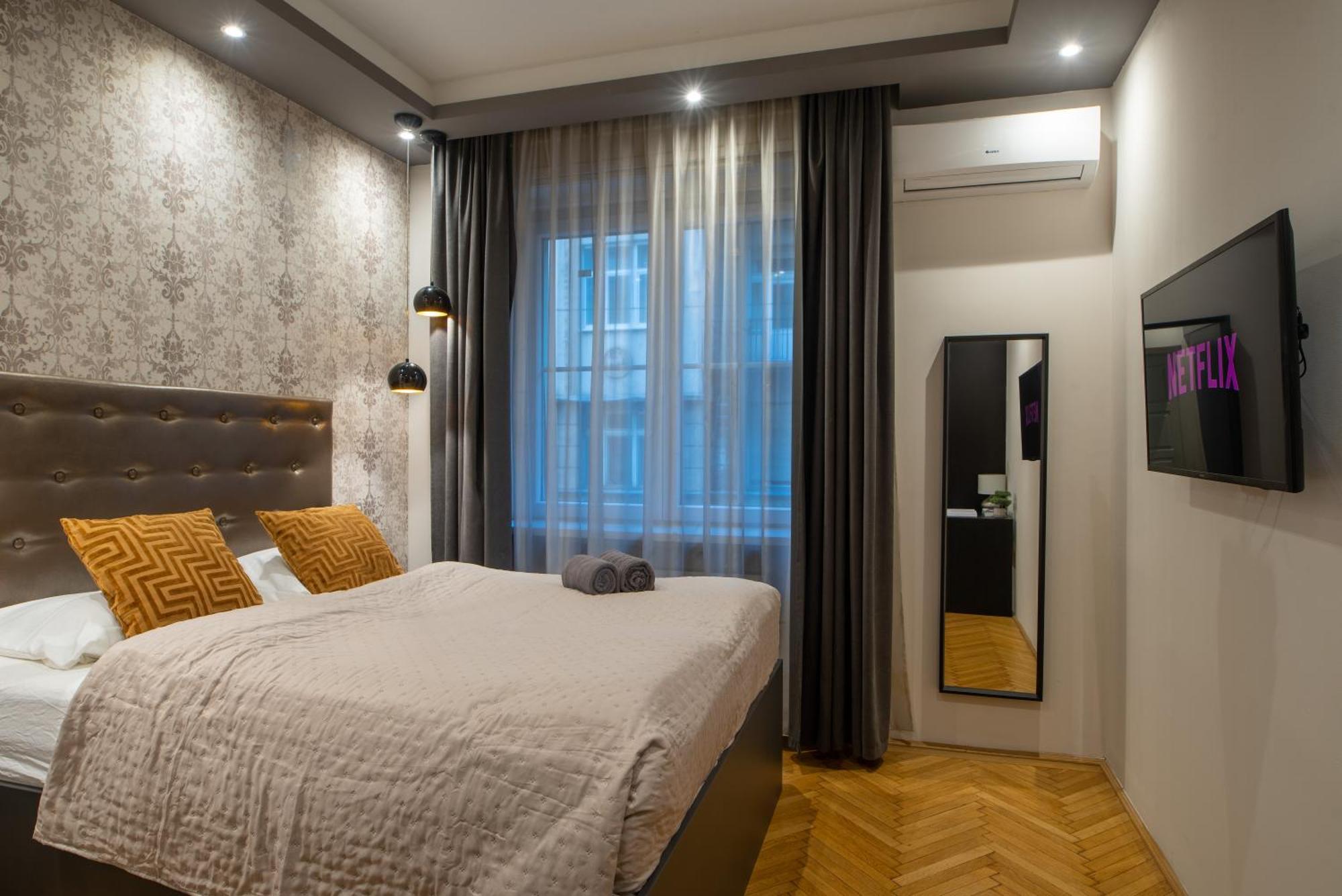 Chic Central 1Br Retreat Near New York Cafe With View Budapest Exterior foto